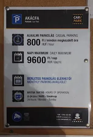 Lara Downtown * Βουδαπέστη